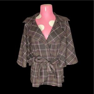 Plaid Jacket w/wide Sleeves
